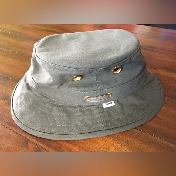 Tilley Hat Endurables Olive 7 Sun Deck Brim Iconic Bucket Outdoor Hiking Fishing - Picture 1 of 5